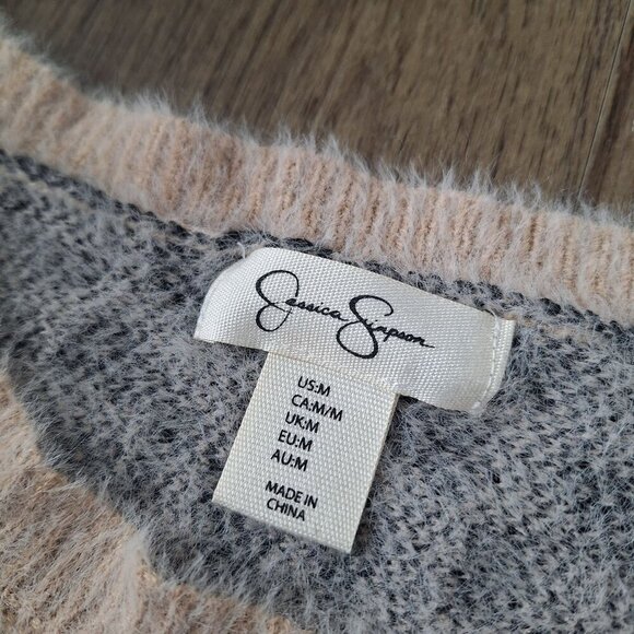 💙 Jessica Simpsons Boxy Fuzzy Soft Waist Length Sweater Size M/L Leopard Print - Picture 4 of 8